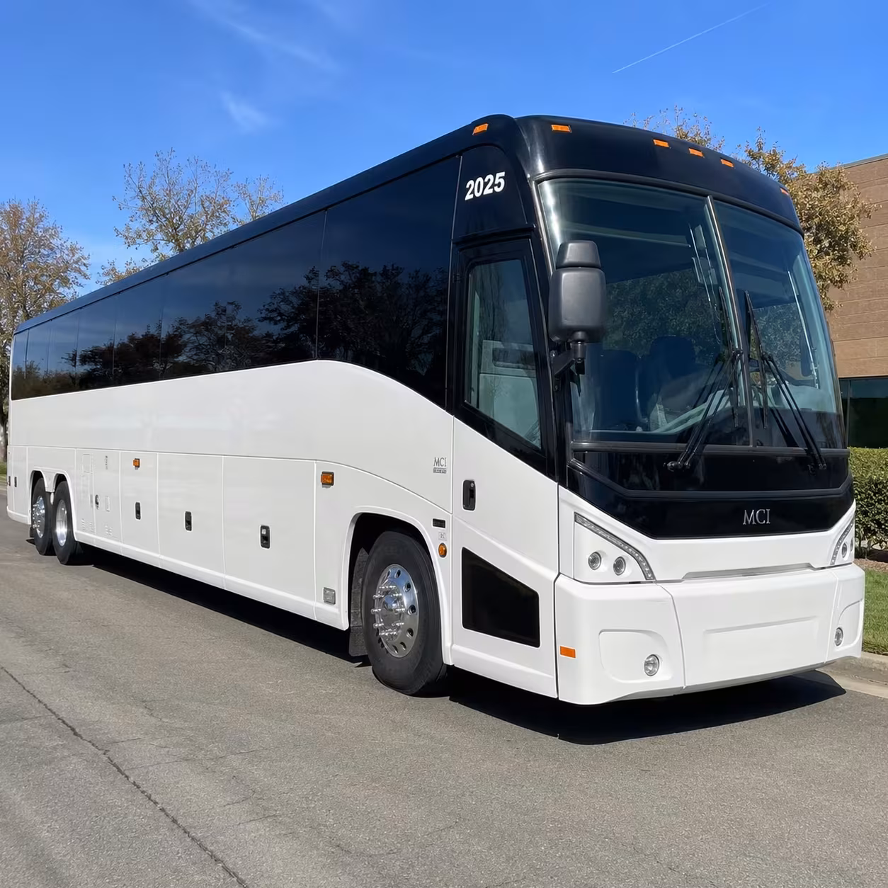 bachelorette and private group party bus rentals in thousand oaks