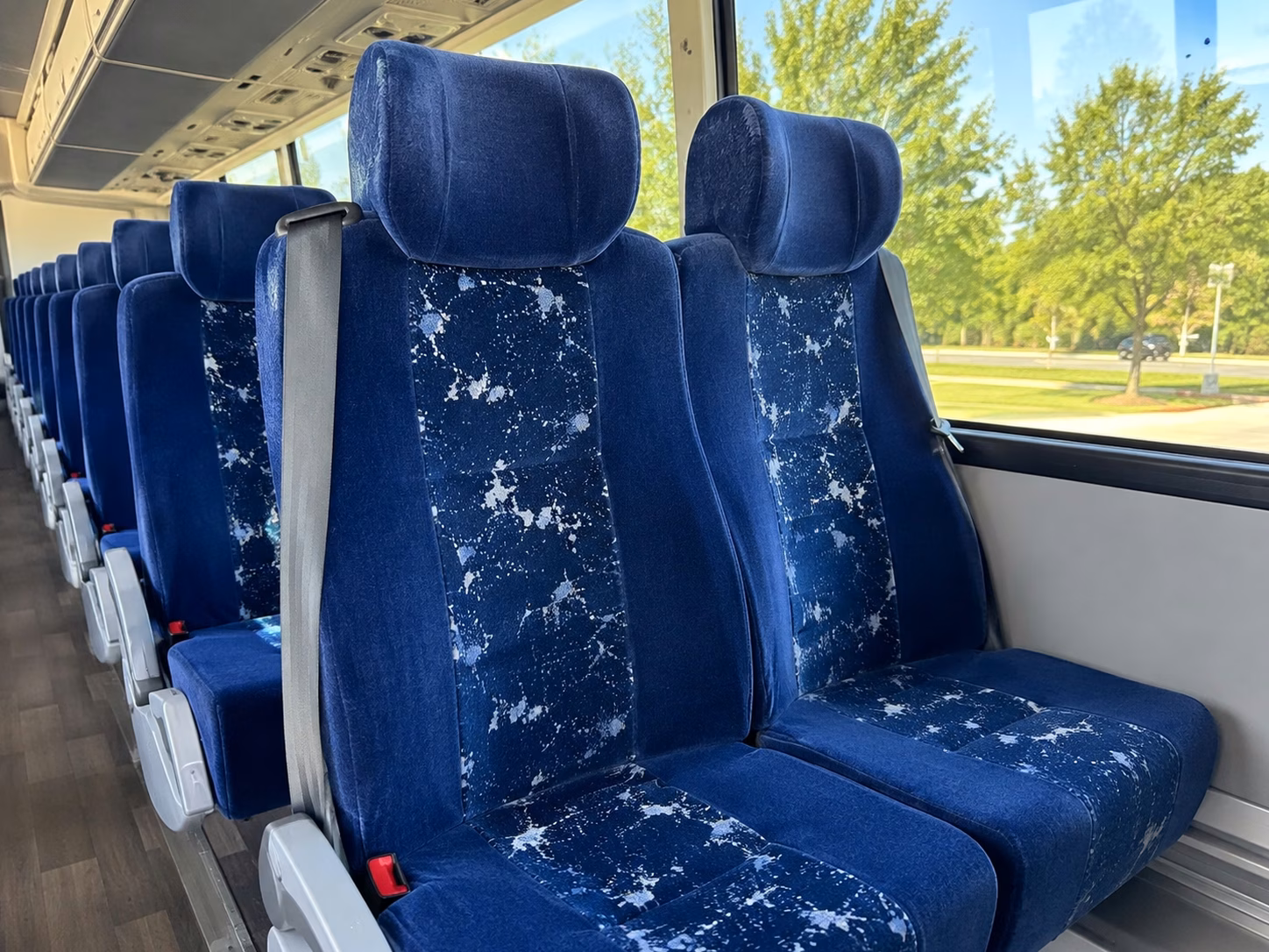 corporate event and employee charter bus rentals in thousand oaks