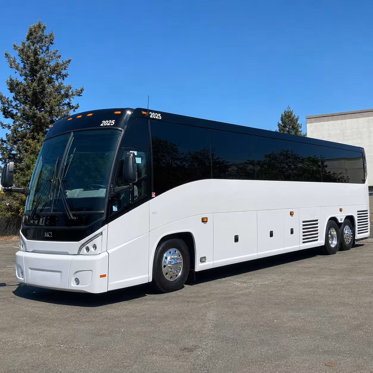 field trip and sports team charter buses in thousand oaks