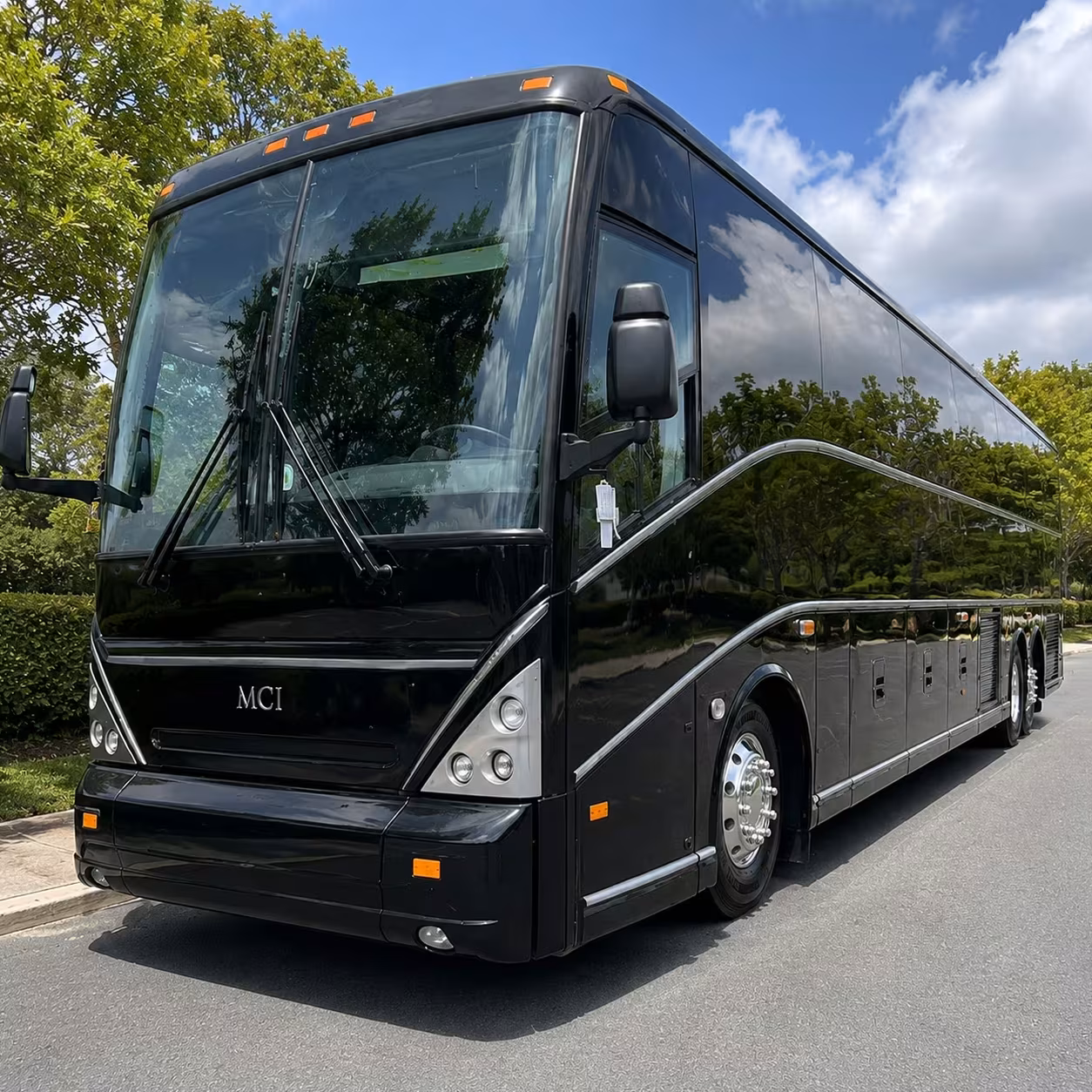 recurring and long term shuttle bus rentals in thousand oaks