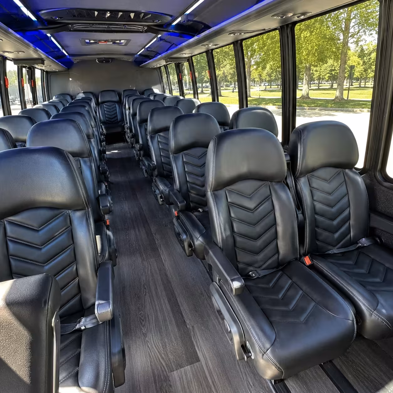 thousand oaks 18 passenger minibus rental