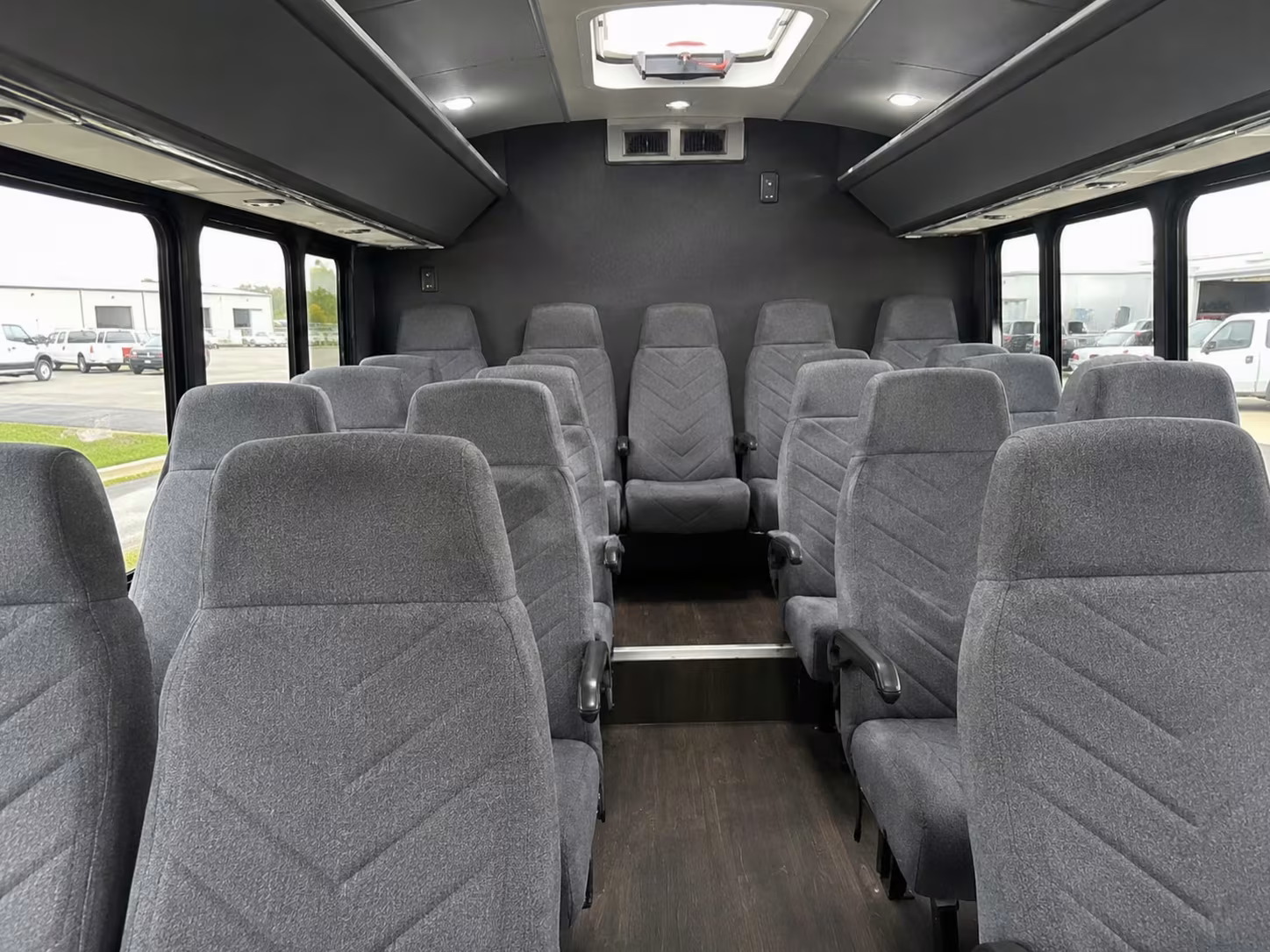 thousand oaks 20 passenger minibus rental