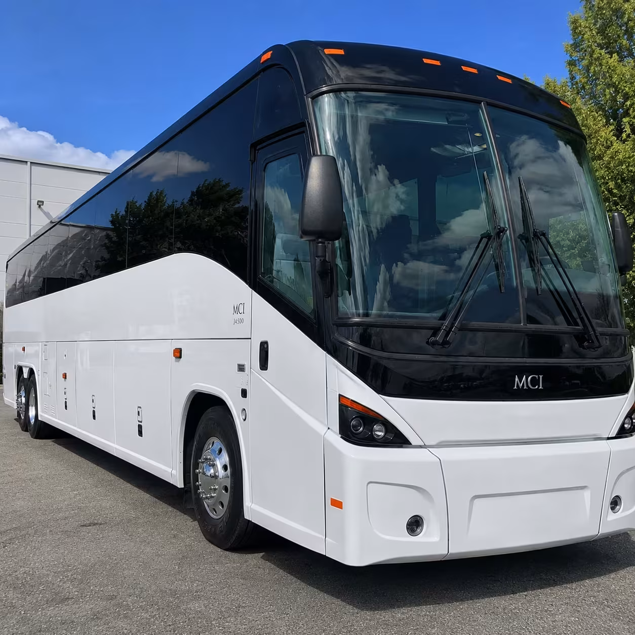 thousand oaks charter bus rentals for corporate events
