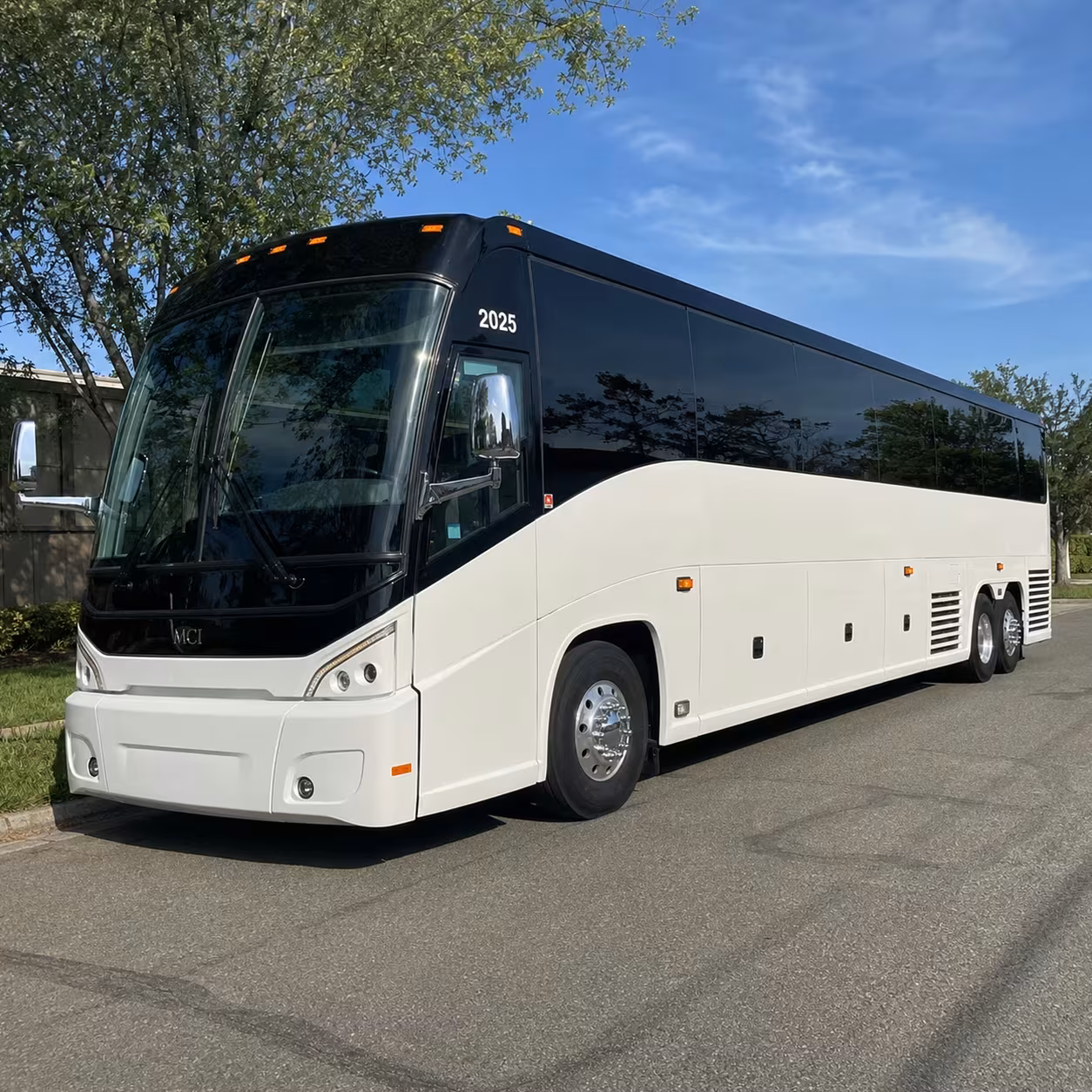 you can find and book long distance transportation in thousand oaks and any nearby city